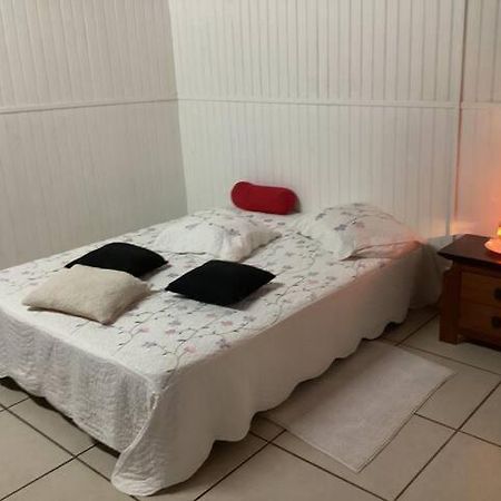 Appartement Dans Propriete Reposante Saint Benoit Luaran gambar
